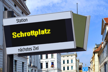 Fototapeta premium Strassenschild 27 - Schrottplatz