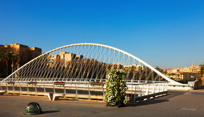 Obraz premium Puente del Hospital over Segura river. Murcia