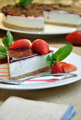 cheesecake with strawberries