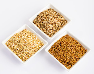 Semi di sesamo, lino e quinoa