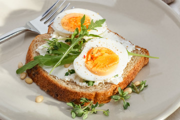 sandwiches with eggs