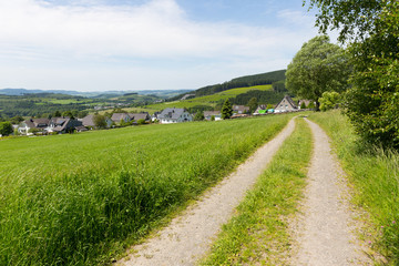 Wanderweg in Schmallenberg, Sauerland, Deutschland