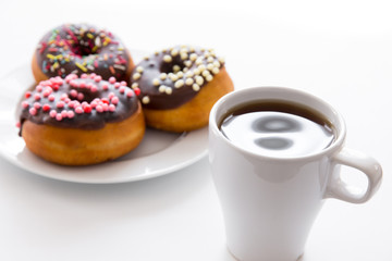 Kaffee und Donuts