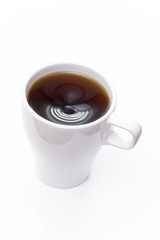 Kaffe in weißer Tasse