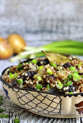 Buckwheat with dried mushrooms and fried onion.