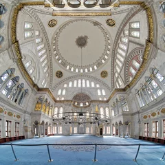 Poster Interior of Nuruosmaniye Mosque in Istanbul, Turkey © Mikhail Markovskiy