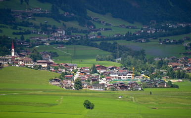 Fototapeta na wymiar Mayrhofen-Hippach - Zillertaler Alpen - Österreich