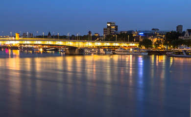 Fototapeta na wymiar Bridge in Cologne, Germany