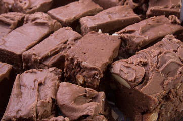 Almond fudge pieces