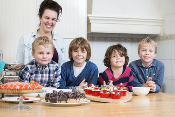 Making pies at a birthday party