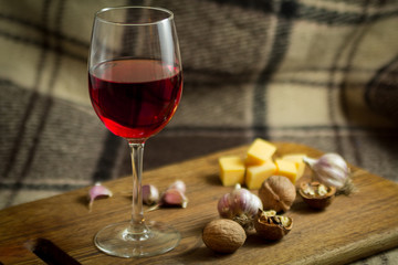 Red wine and the snacks