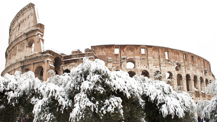 Naklejka premium Coliseum with snow, Rome.