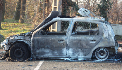 voiture brulée