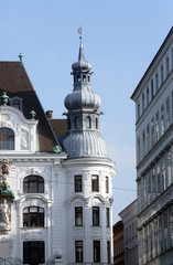 Fototapeta premium Viennese Classical style building in Vienna, Austria