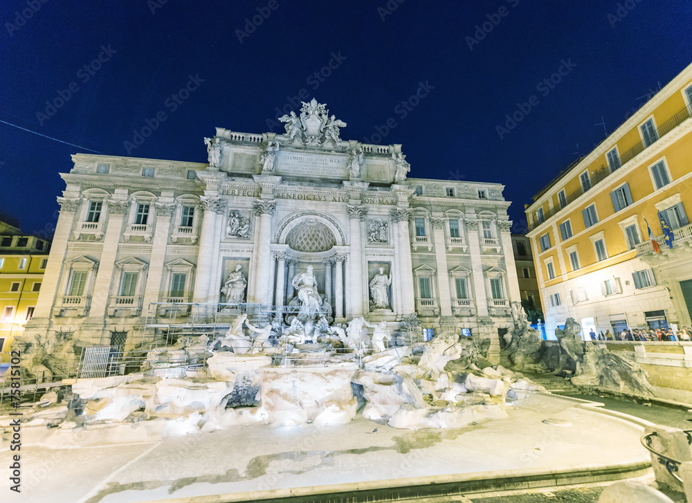 Sticker beautiful night lights of empty trevi fountain, rome