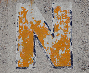 Buchstabe "N"