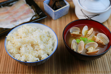 五穀米とみそ汁