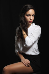 Ritratto di ragazza in studio