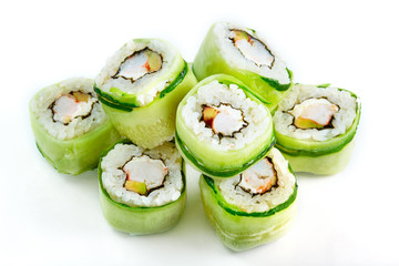 Roll with shrimp and cucumber