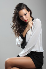 Fototapeta premium Ritratto di ragazza in studio