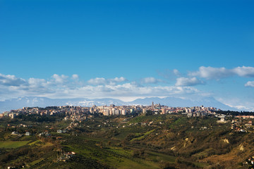 Obraz premium Chieti and the mountain of Morrone and Gran Sasso background