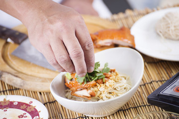 Cloose up hand of Chef cooking Noodle