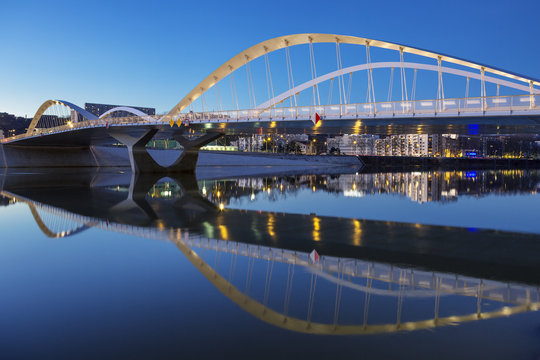 View of Schuman bridge by night