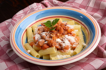 Rigatoni with pumpkin, beans and bacon