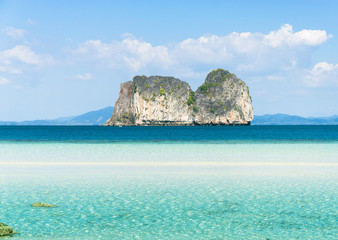 Fototapeta premium Rock Island Heaven On Earth