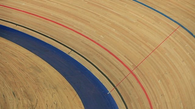 Indoor track cycling race