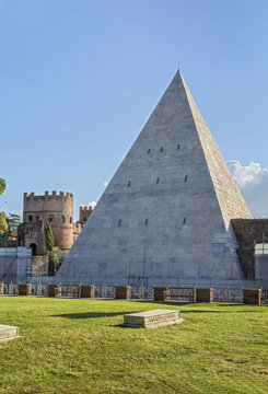 Pyramid Of Cestius, Rome