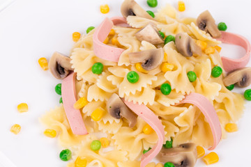 Pasta farfalle with ham