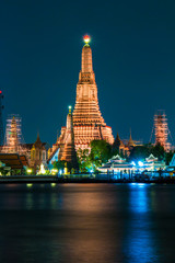 Fototapeta premium Wat Arun Temple River front bangkok Thailand Update 1-10-2015