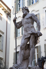 Statua nettuno rovereto © casagrandelor