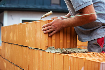 Bauarbeiter auf einer Baustelle