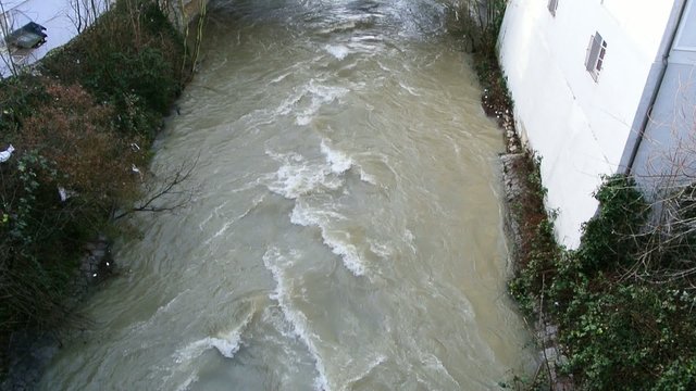 Hochwasser in der Fils bei Eislingen