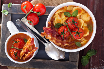 Tomato soup with pasta