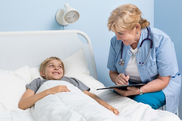 Obraz premium Friendly pediatrician