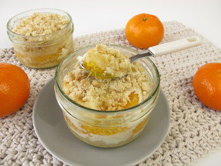 Mandarinen-Streuselkuchen im Glas gebacken