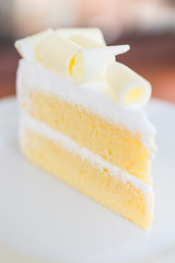 White chocolate cake