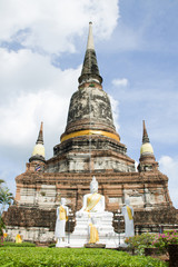 Naklejka premium temple pagoda in watyaichaimongkol ayutthaya