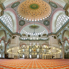 Fototapeta na wymiar Interior of Suleymaniye Mosque in Istanbul