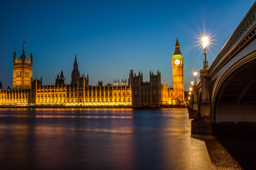 Fototapeta na wymiar London at night: Houses of Parliament and Big Ben