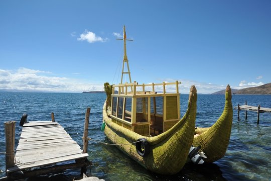 Reed boat to us Mountain Lake Titicaca