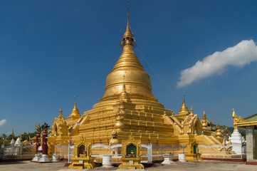The Kuthodaw Pagoda in Mandalay