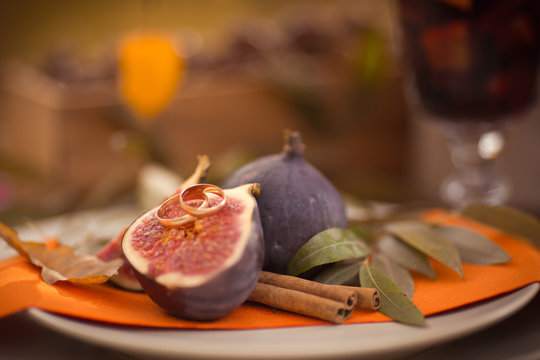 кольца на инжире