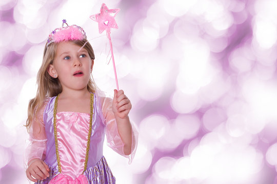 M&auml;dchen als Prinzessin verkleidet