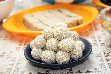 sesame balls