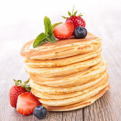 pancake and berry