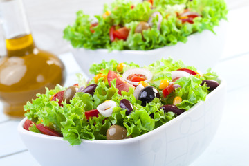 Fresh Mexican salad with olives and red beans